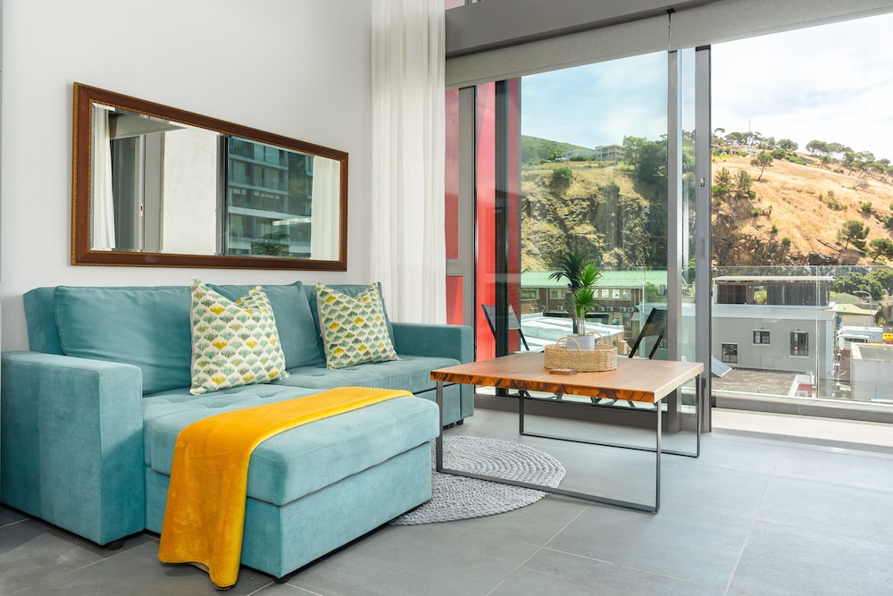 117 on Strand 1505 — 4-Star Luxury Hotel in Cape Town, South Africa