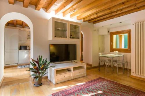Sant' Eufemia Apartment Verona — 4-Star Luxury Hotel in Verona, Italy
