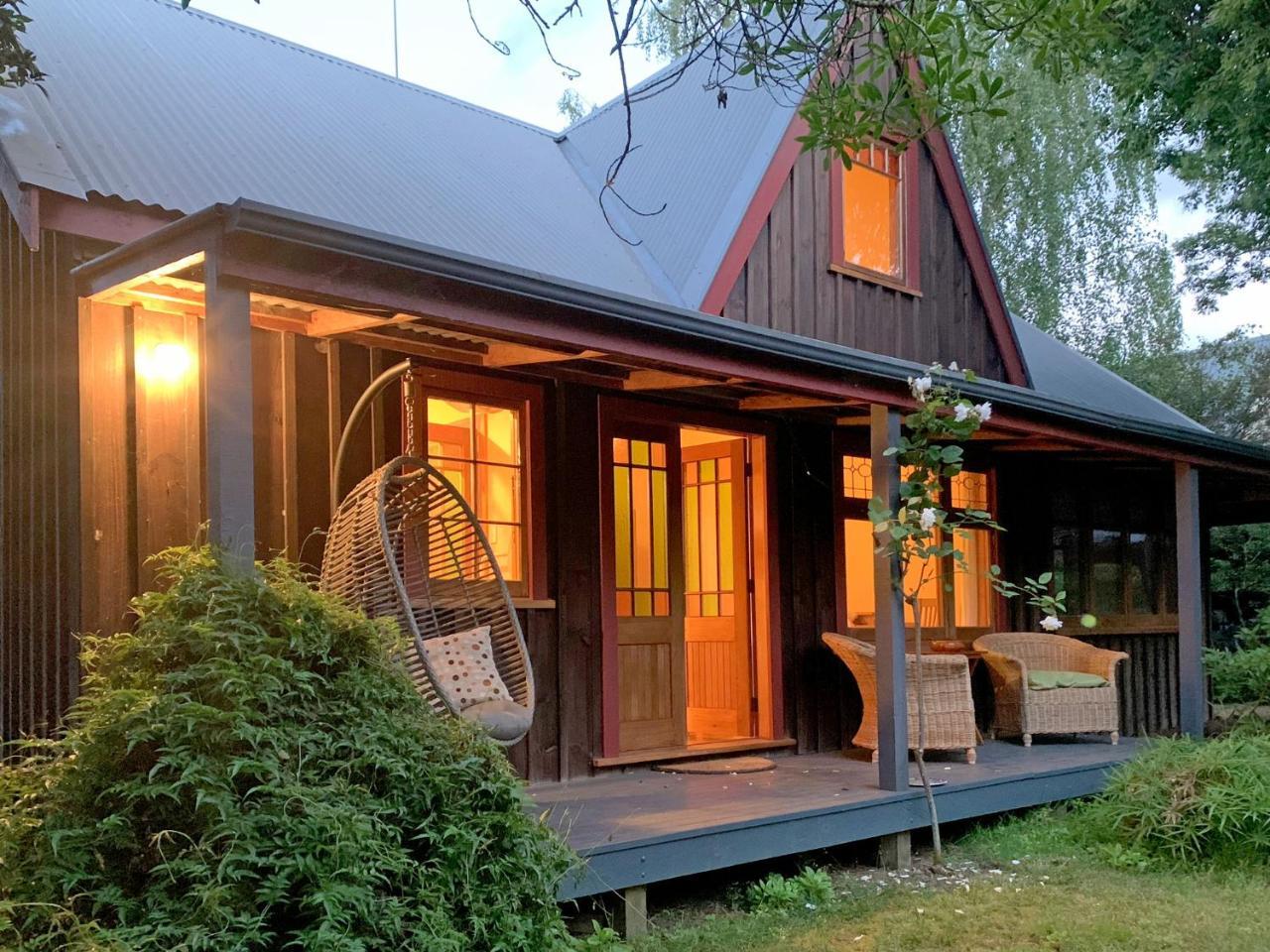 Quail Farm Colonial Charm — 4-Star Luxury Hotel in Brightwater, New Zealand