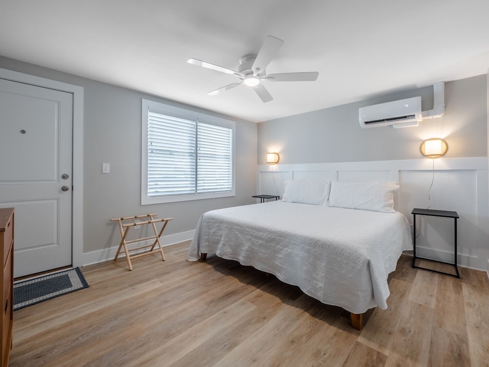 The Beach House at Oak Island by Carolina Resorts - photo 13