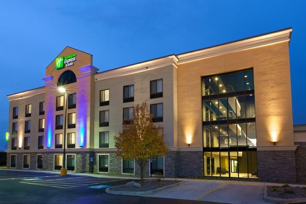 Holiday Inn Express Hotel & Suites Batavia Darien Lake by IHG - photo 47