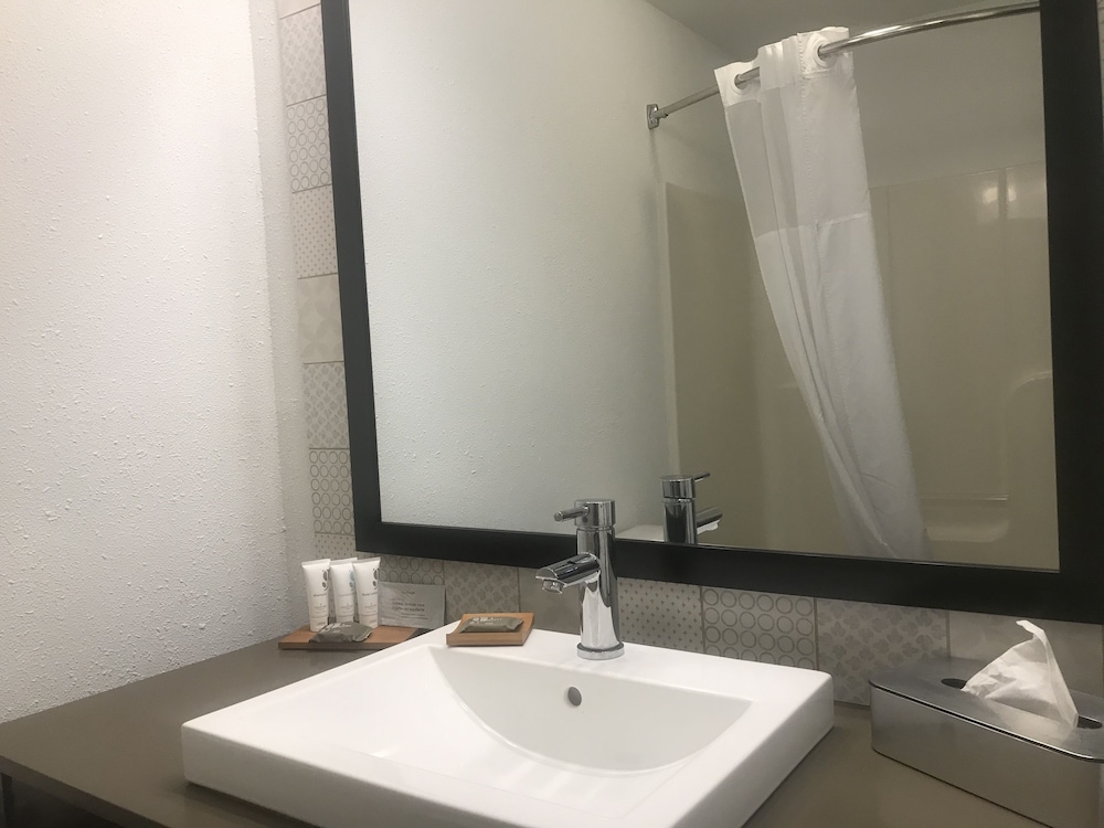 Country Inn & Suites by Radisson Milwaukee Airport WI - photo 19