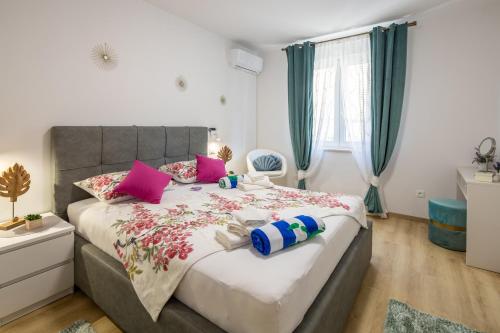 Top Location Beach & Downtown Apartment Park — 4-Star Luxury Hotel in Split, Croatia