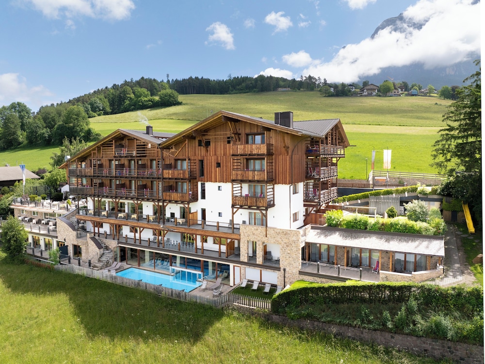 Hotel Emmy five elements — 4-Star Luxury Hotel in Fie Allo Sciliar, Italy