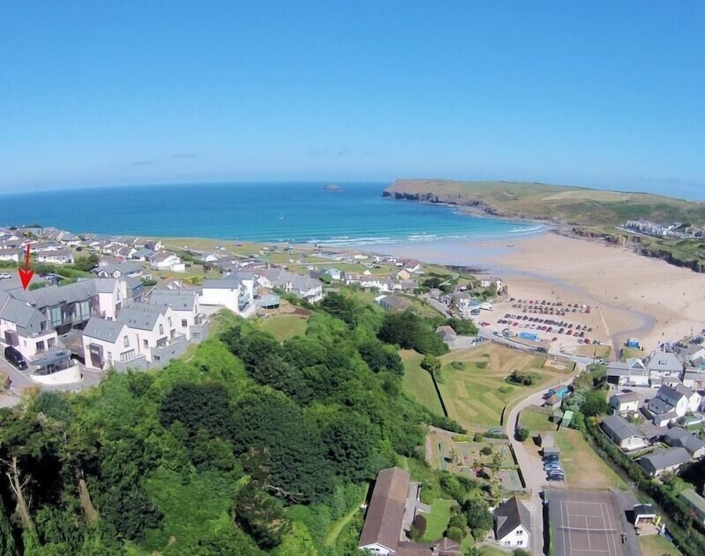 The Beach Hut — hotel in Polzeath