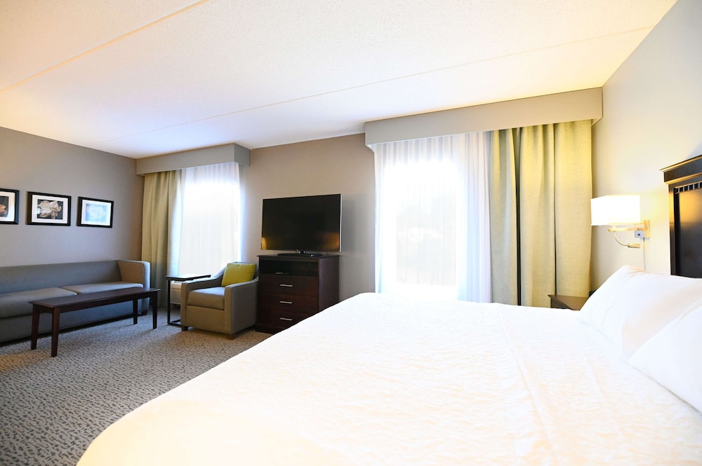 Hampton Inn Suites Smithfield - photo 12