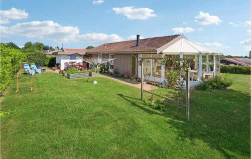 3 Bedroom Nice Home In Hejls — 4-Star Luxury Hotel in None, Denmark