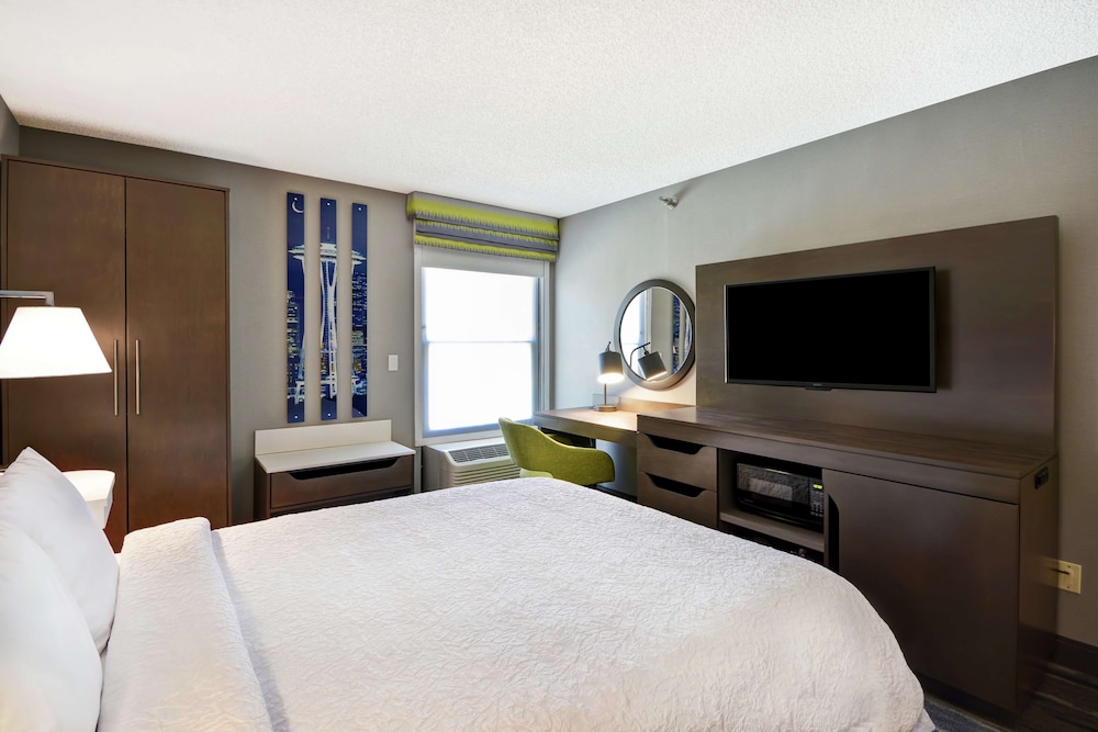 Hampton Inn Seattle Southcenter - photo 10