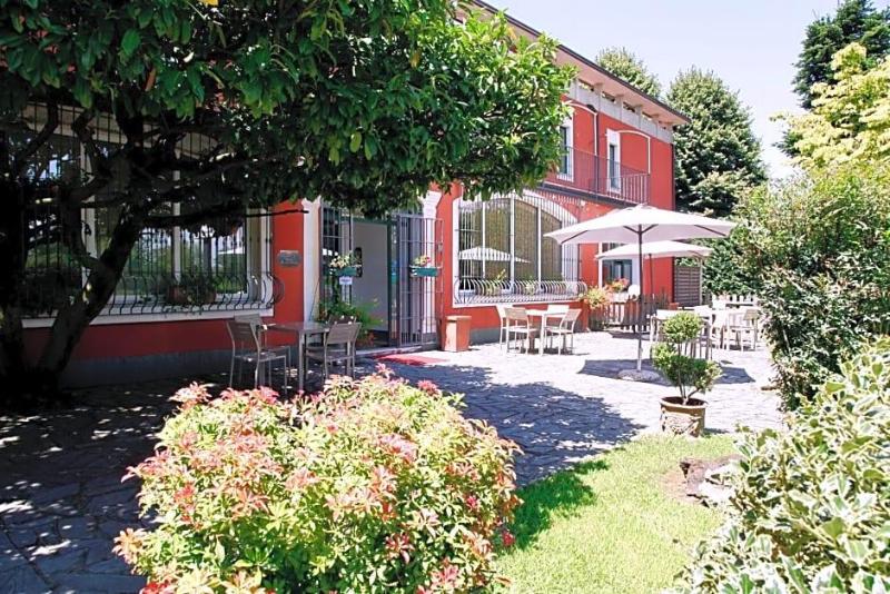 Hotel De La Ville pet-friendly hotel Bereguardo