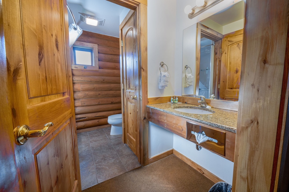 Flying Saddle Resort - photo 14