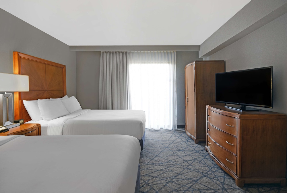 Embassy Suites by Hilton Detroit Livonia Novi - photo 12