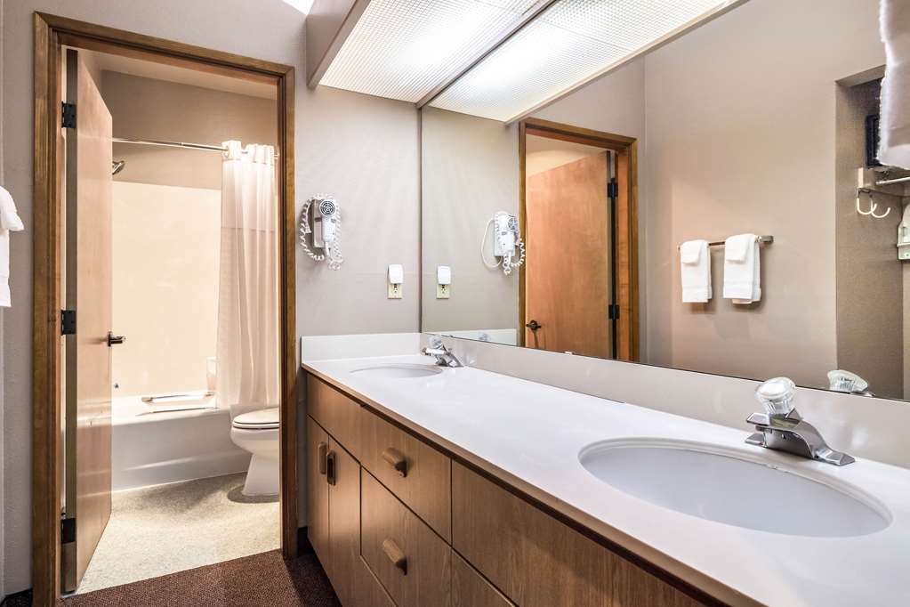 Quality Inn & Suites Bainbridge Island - photo 46