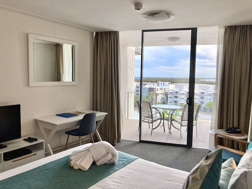 Ocean Views Resort - carbon neutral hotel in Caloundra