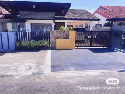 Pelita Commercial Centre Homestay 百丽达商圈民宿 9pax — 4-Star Luxury Hotel in Miri, Malaysia
