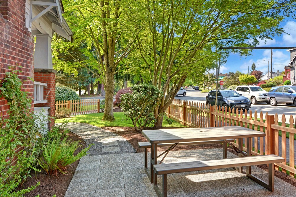 Lakefront Craftsman - photo 12