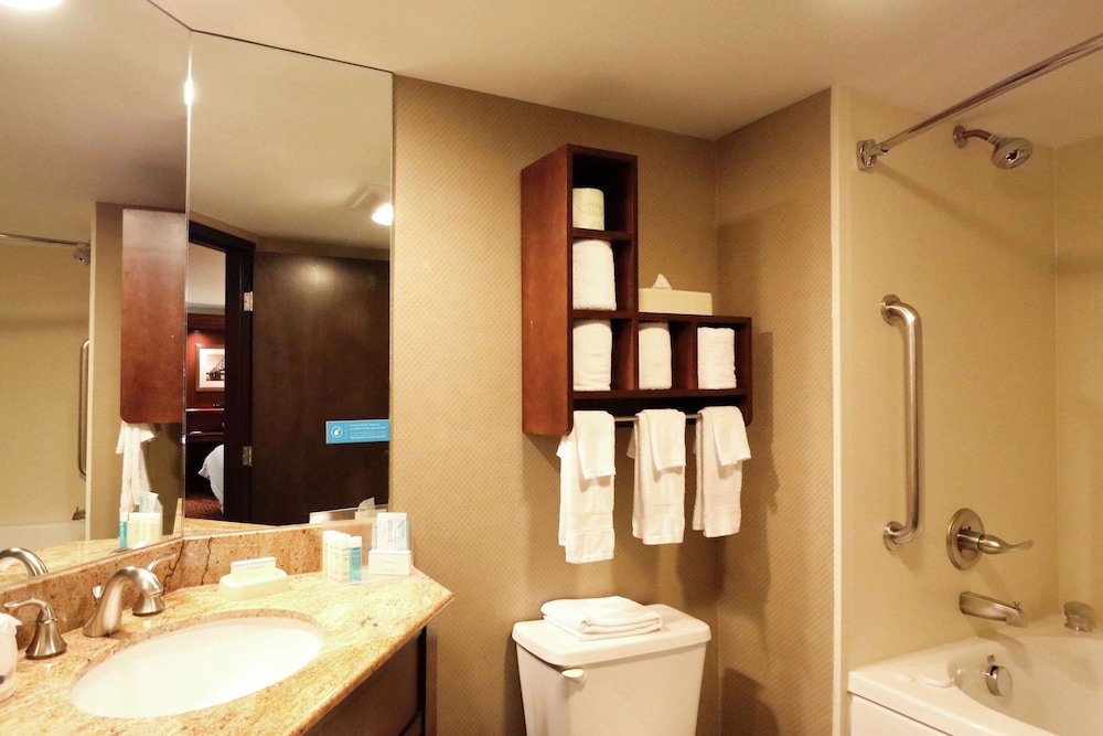 Hampton Inn Columbus South - photo 57