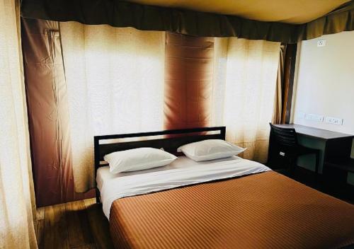 Heaven’s Ledge in Salem, India