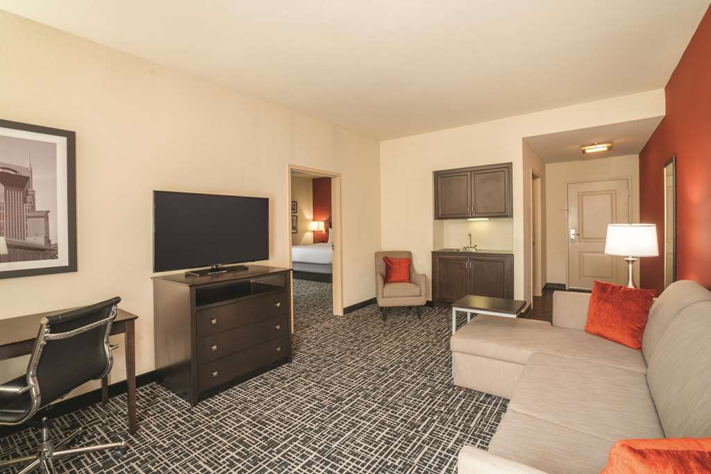 La Quinta Inn & Suites by Wyndham Smyrna TN Nashville - photo 23