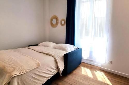 Studio Flaubert Lumineux Tout Confort in Chateauroux, France