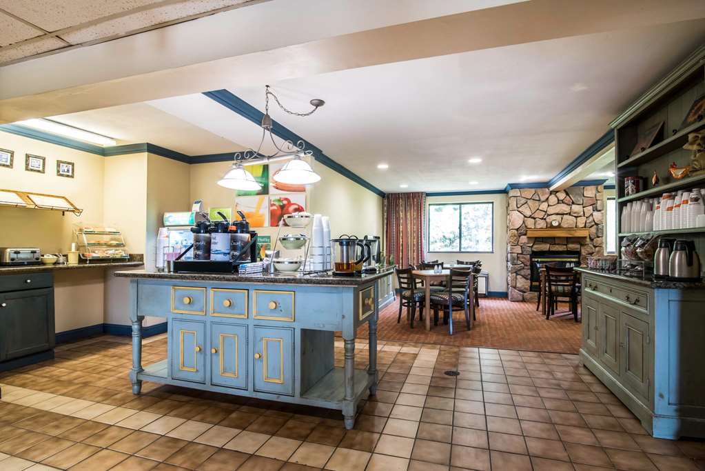 Quality Inn Cortland University Area - photo 28