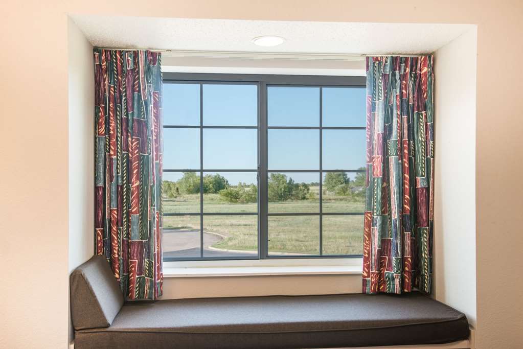 Microtel Inn & Suites by Wyndham Claremore - photo 8