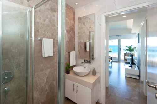 Apartment Marina Beachfront