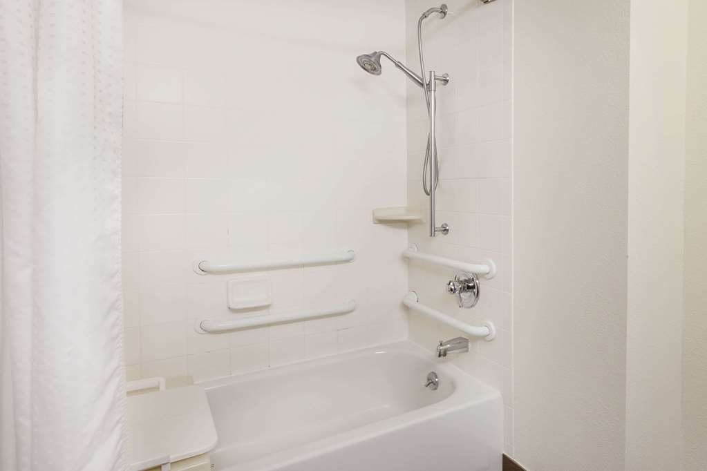 Baymont by Wyndham Chelsea - photo 10