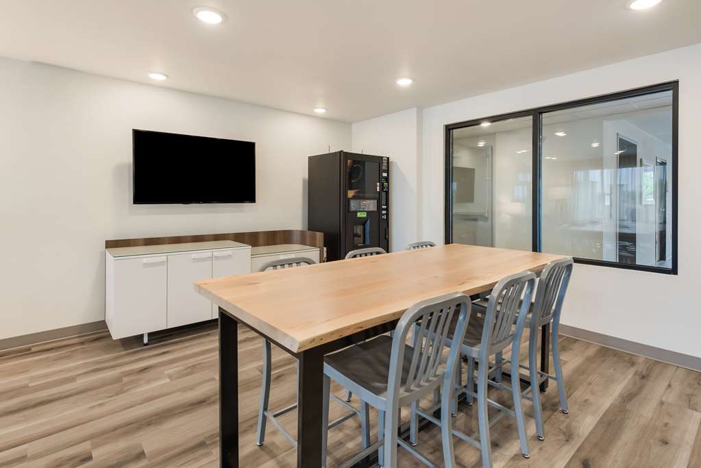 WoodSpring Suites Meridian - photo 8