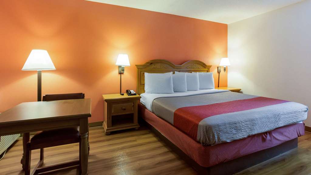 Motel 6 Clarksville TN - photo 16