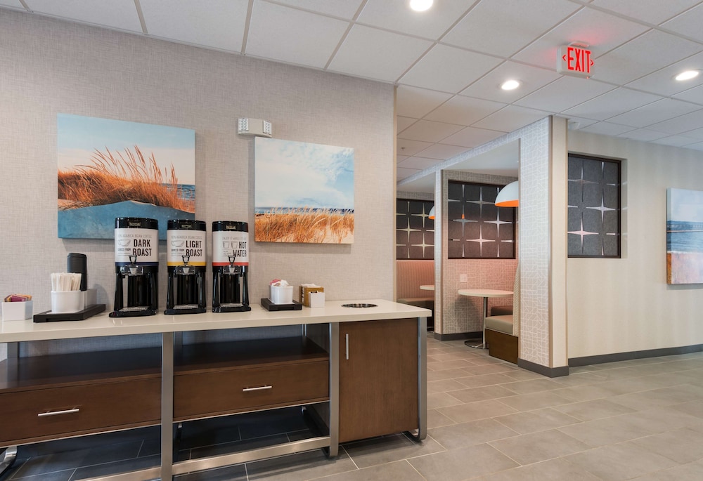 Hampton Inn Niles - photo 5