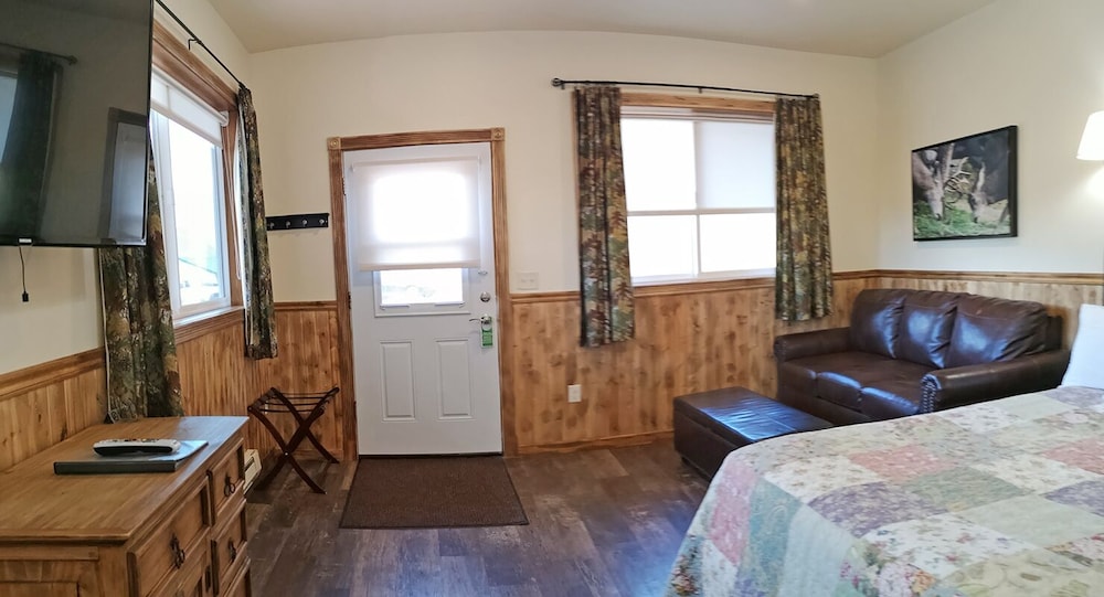 Yellowstone Riverside Cottages - photo 70