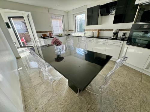 Le Manoir Obernois 5mn du Centre 10 Pers. in Obernai, France