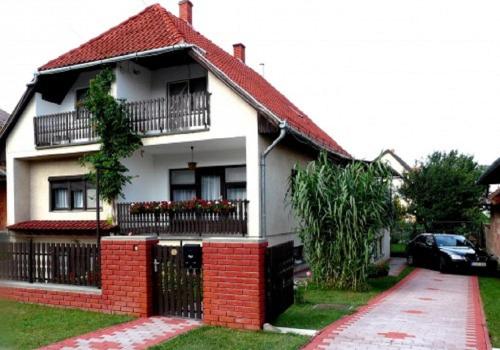 Margo Apartman — 4-Star Luxury Hotel in Fonyod, Hungary