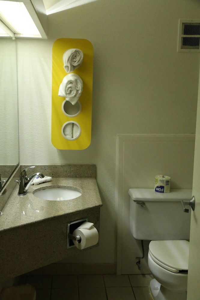 Motel 6 Tulsa Airport - photo 25