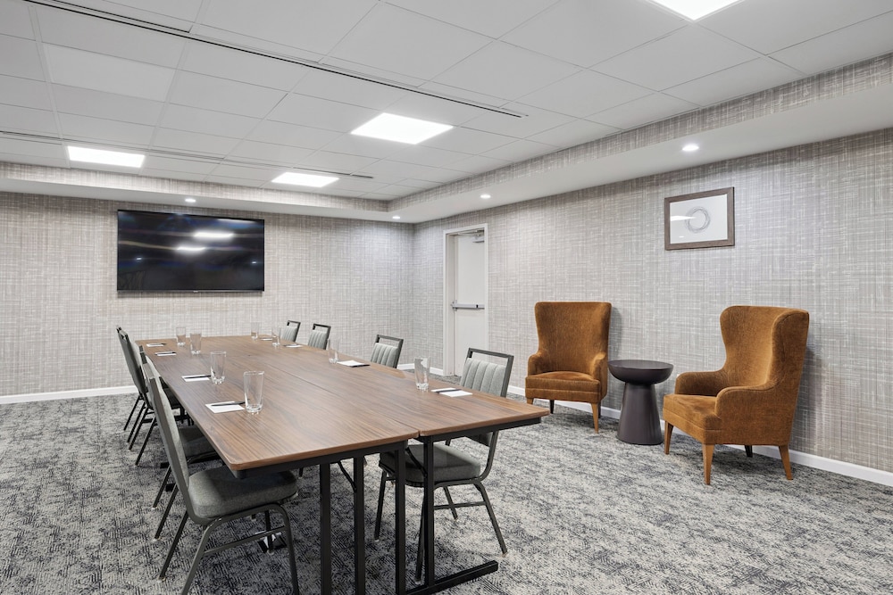 Staybridge Suites Sacramento Woodland - photo 115