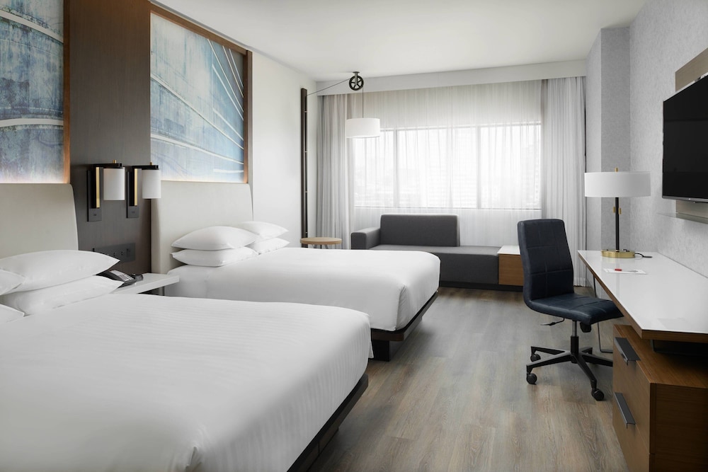 Marriott Tacoma Downtown - photo 9