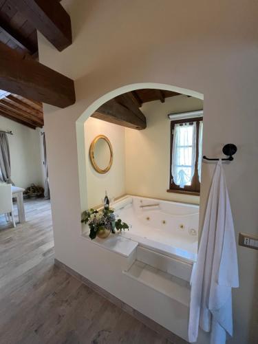 Casale Antica Cassia Beauty Spa — 4-Star Luxury Hotel in Rome, Italy