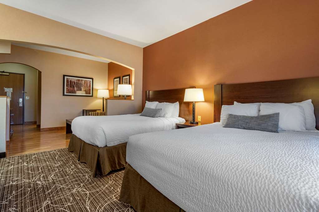 Best Western Plus Chelsea Hotel - photo 10