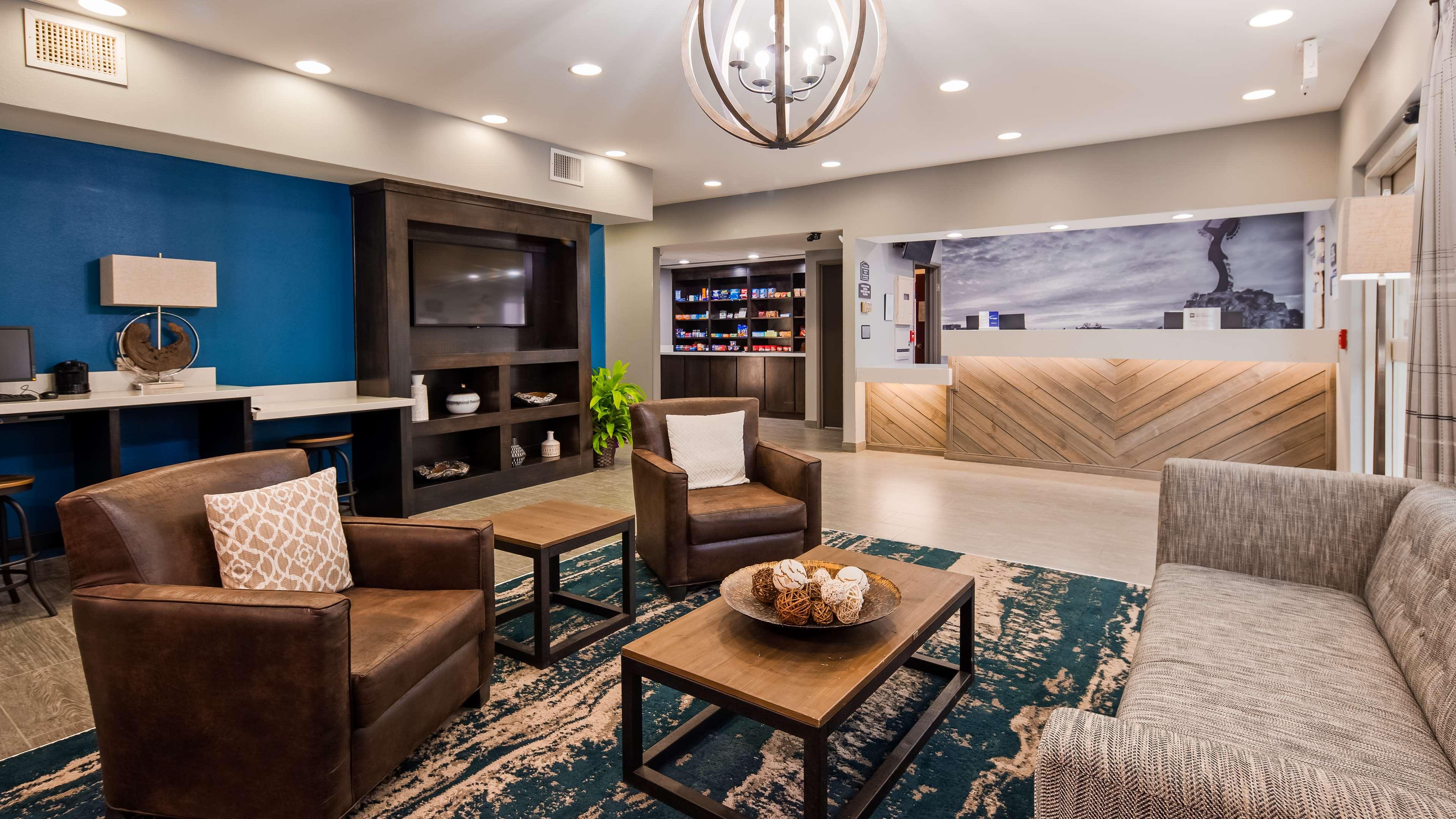 Best Western Plus Landmark Hotel - photo 5