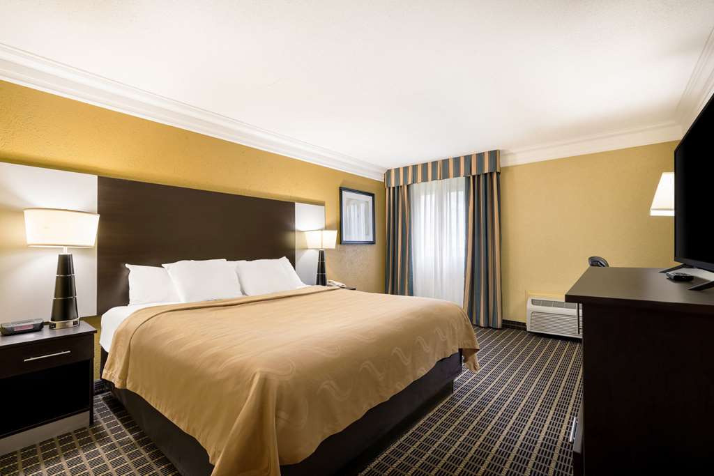 Quality Inn & Suites Syracuse Fairgrounds - photo 9