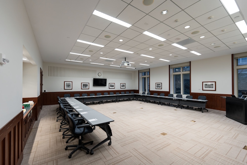 The Knight Center at Washington University - photo 17