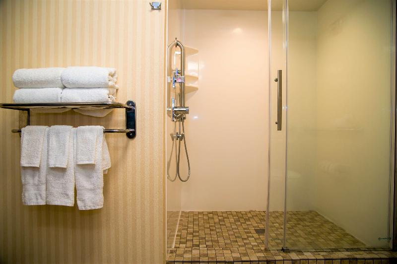 Hampton Inn Lewisburg - photo 25