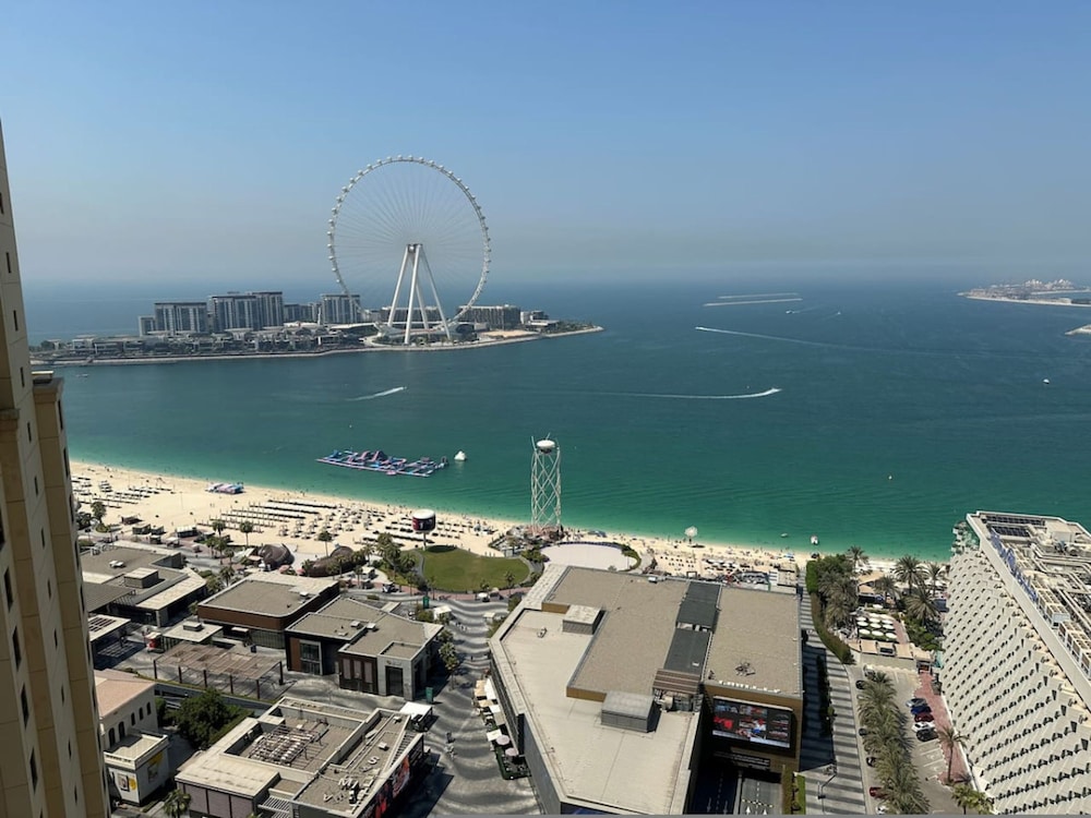 JBR Bahar Beach Views 4 beds DVH Holiday Homes — 5-Star Luxury Hotel in Dubai, United Arab Emirates