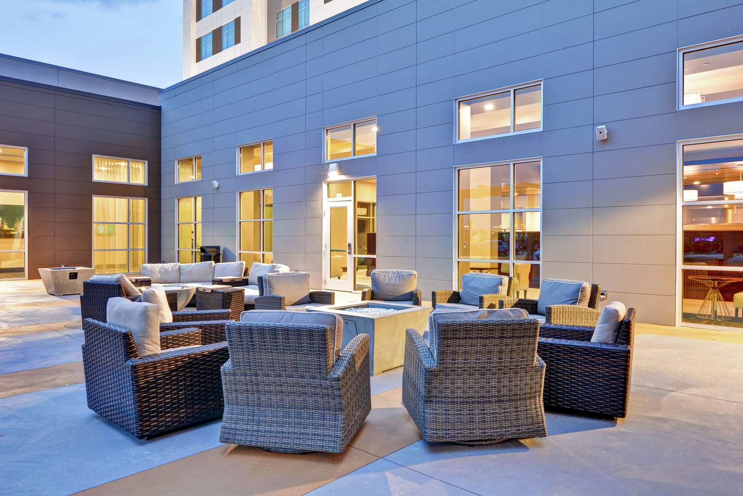 Embassy Suites by Hilton Plainfield Indianapolis Airport - photo 22