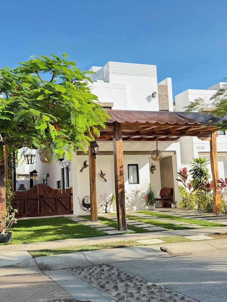 Palmilla Sunscape By Gestores — Mazatlan