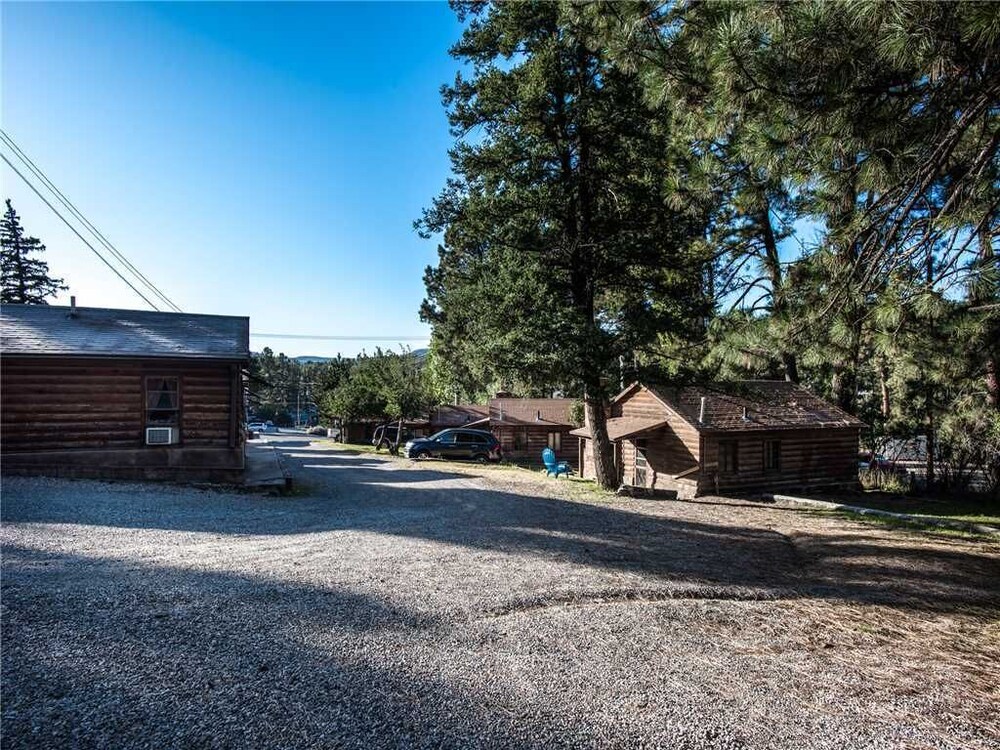 Apache Village 4 King Studio Midtown Sleeps 2 in Ruidoso, United States