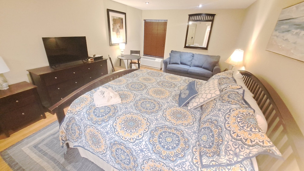 Saint Simons Inn by the Lighthouse - photo 101