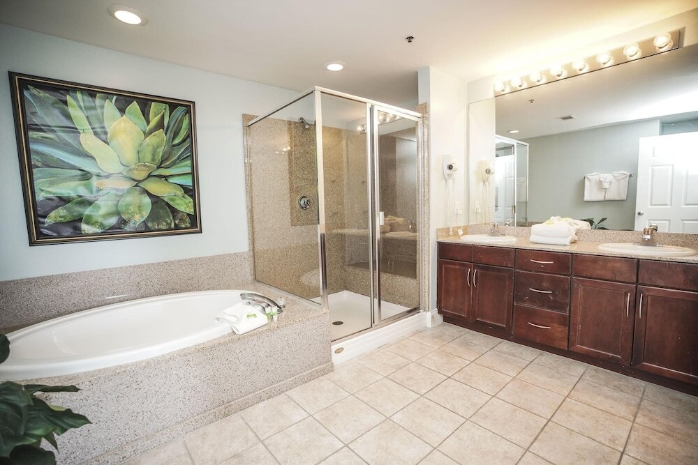 Laketown Wharf Resort by Panhandle Getaways - photo 6