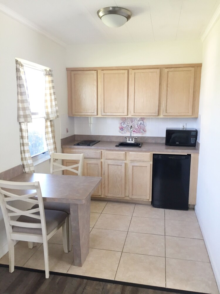 Surf Studio Beach Resort - photo 16