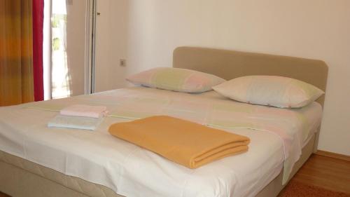 Fran Only 150m From Beach A2 in Rogoznica, Croatia